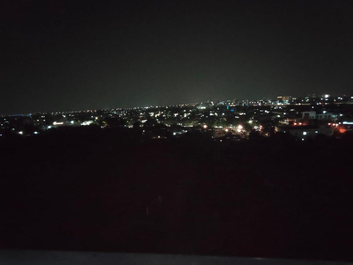 Apartemen Bassura City By Globy Property ジャカルタ エクステリア 写真